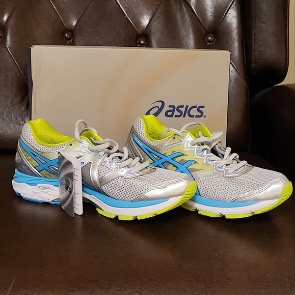 9 WIDE ASICS GT-2000 4 size (D Width) Silver Turquoise Lime Green - Picture 1 of 4